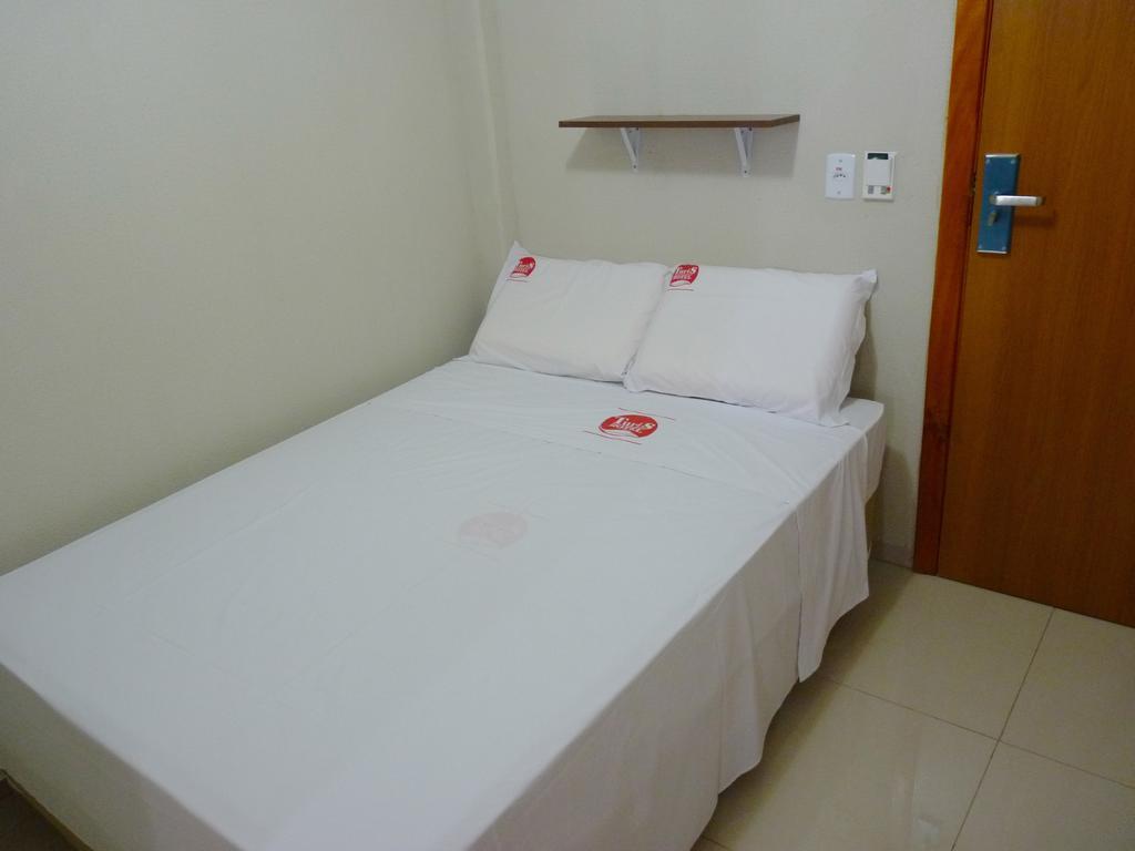 Turis Hotel Dourados Bilik gambar